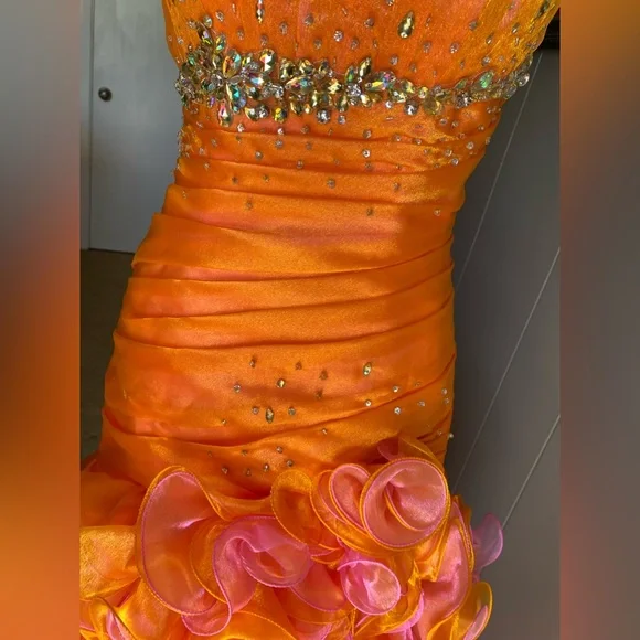 TIFFANY DESIGN DRESS. - Picture 8 of 15